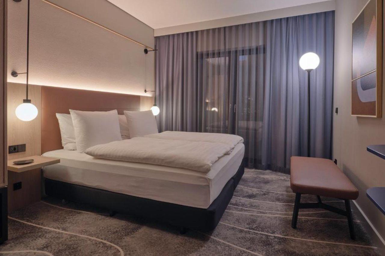 Adina Hotel 4*