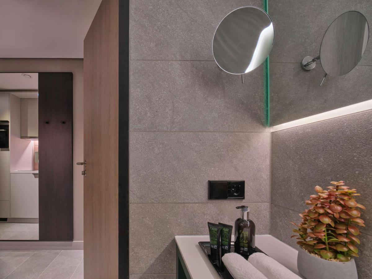 Adina Hotel 4*